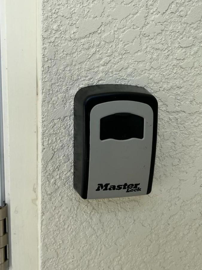 Incredible Comfortable Apartments Near The Airport And Beaches Tampa Bagian luar foto