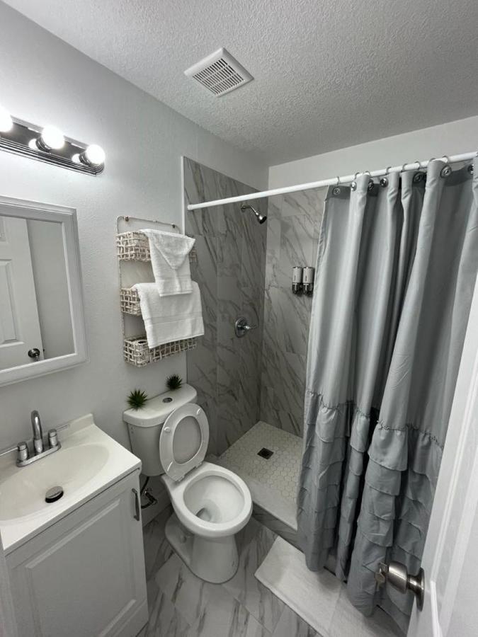 Incredible Comfortable Apartments Near The Airport And Beaches Tampa Bagian luar foto