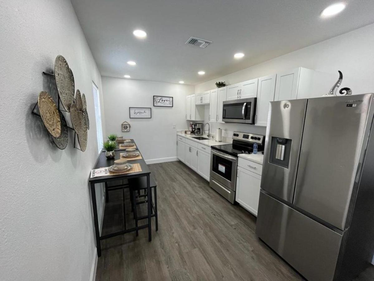 Incredible Comfortable Apartments Near The Airport And Beaches Tampa Bagian luar foto