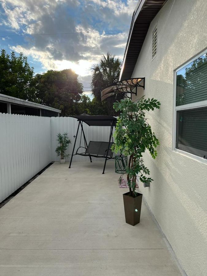 Incredible Comfortable Apartments Near The Airport And Beaches Tampa Bagian luar foto