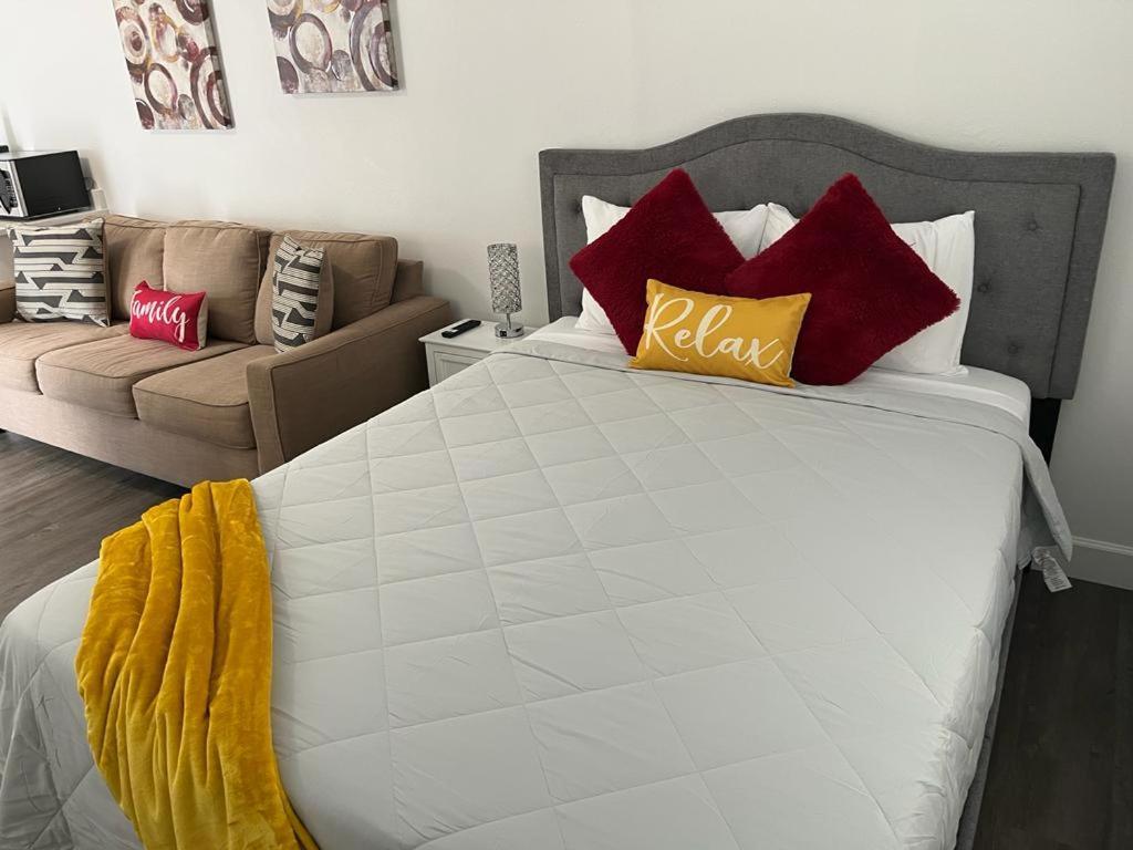 Incredible Comfortable Apartments Near The Airport And Beaches Tampa Bagian luar foto
