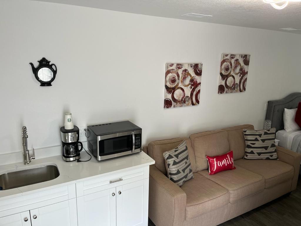 Incredible Comfortable Apartments Near The Airport And Beaches Tampa Bagian luar foto