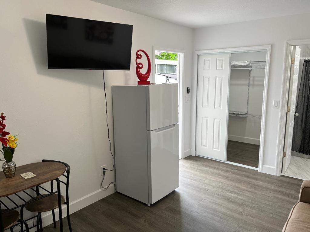 Incredible Comfortable Apartments Near The Airport And Beaches Tampa Bagian luar foto