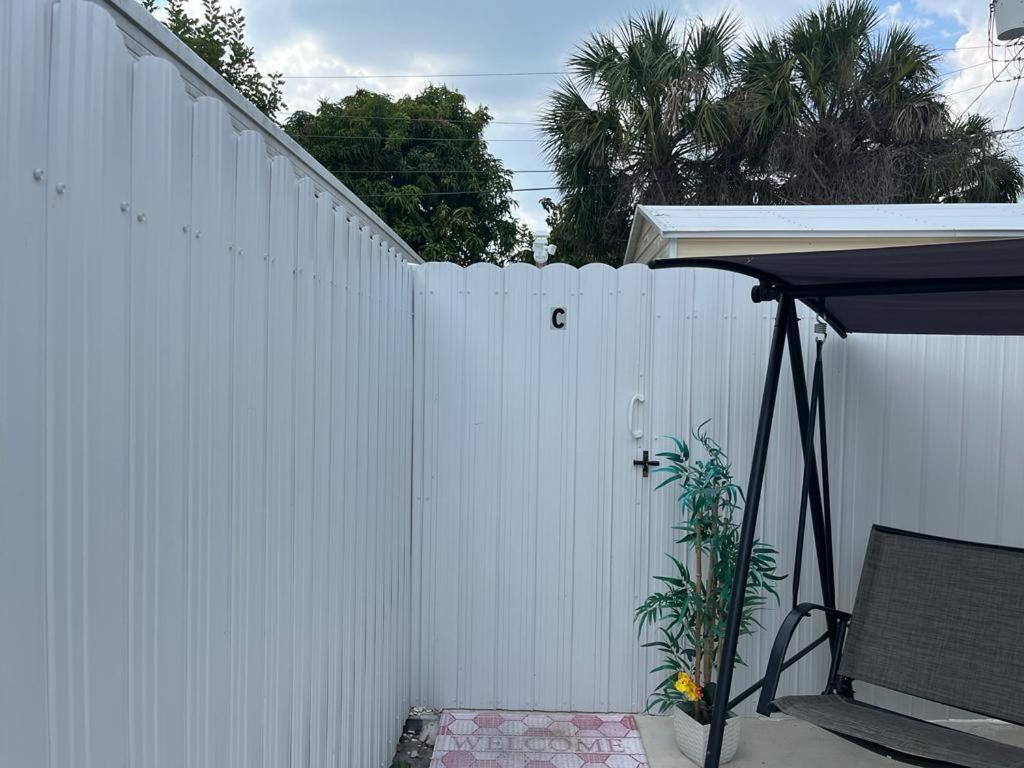 Incredible Comfortable Apartments Near The Airport And Beaches Tampa Bagian luar foto